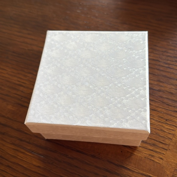 40th Anniversary Red 40 Years of Love Crystal Keepsake - Picture 9 of 10